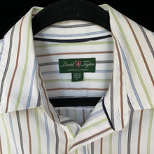 Load image into Gallery viewer, 1990’s Mens Button Down Short Sleeve
