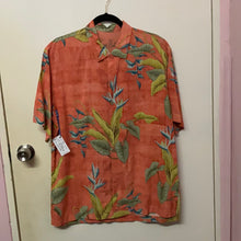 Load image into Gallery viewer, 100% silk Rad Button up
