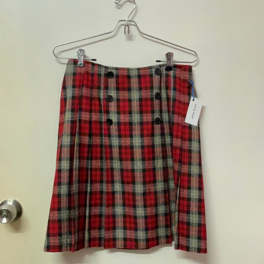 Twin peaks illusionist skirt, pleated ;)