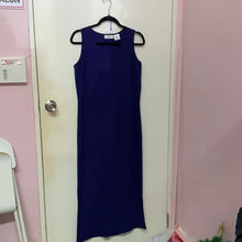 Load image into Gallery viewer, Super Soft and comfy flowy purple dress
